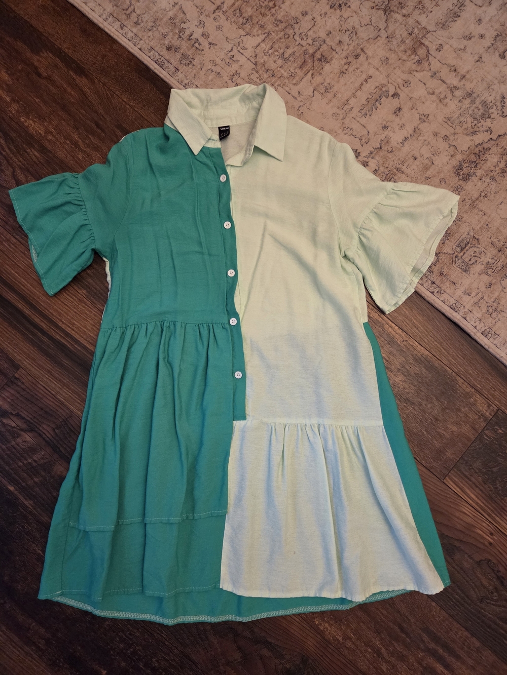 SHEIN Two-Tone Dark Green Light Green Button-Front Tiered Dress